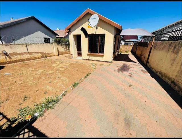 3 BEDROOM HOUSE FOR SALE IN SOSHANGUVE VV